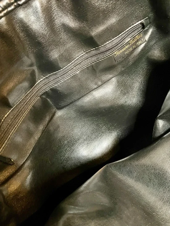 Via Veneto Vintage Black Leather Triple Compartment Tote Dual Gold Chain Handles - Picture 9 of 13